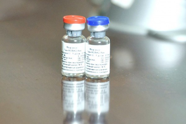 Ученые заявили еще об одной успешной вакцине от коронавируса, которая эффективна на 95%