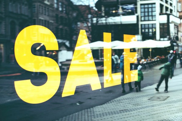 ТРЦ в Киеве меняют время работы на черную пятницу: когда в магазинах будут скидки