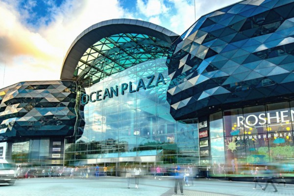 Приходи смотреть: возле Оушен Плазы пройдет перформанс про насилие