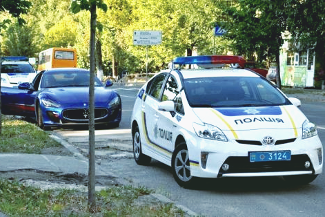 Киевские полицейские сделали необычный подарок мальчику в день рождения