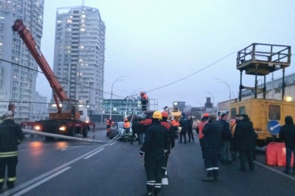 Виталий Кличко высказался насчет того, что на Шулявском мосту упали фонари