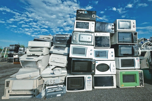 В Киеве появились новые мобильные пункты сбора старой бытовой техники: куда сдавать