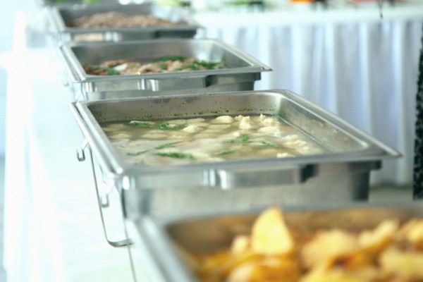 В киевских школах снова появится шведский стол: когда вернут мультипрофильное питание