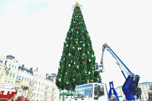 Долой шляпу: стало известно, что установят на главной елке страны вместо волшебной шляпы