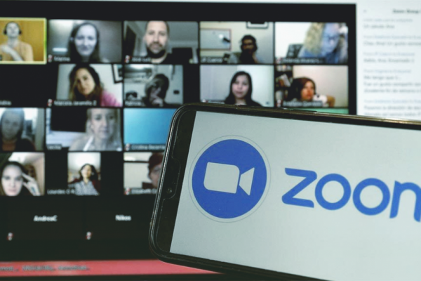 Zoom снимет 40-минутное ограничение бесплатных видеоконференций на праздники