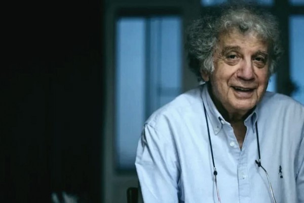 Стало известно о смерти писателя Александра Курляндского, который создал 