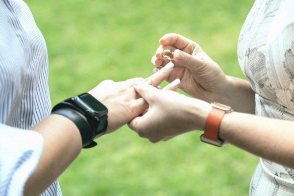 Власти Швейцарии одобрили однополые браки