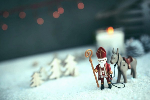 В Бельгии умерли 23 жителя дома престарелых после визита Святого Николая с коронавирусом