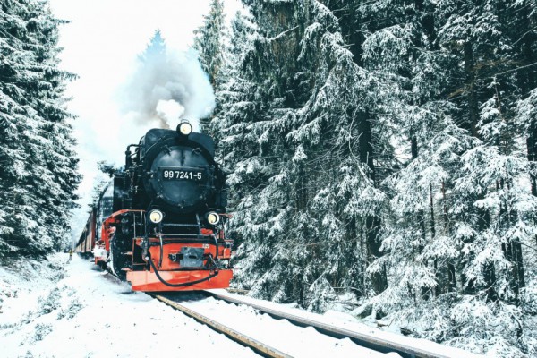 Укрзализниця запускает 19 дополнительных поездов на Рождество
