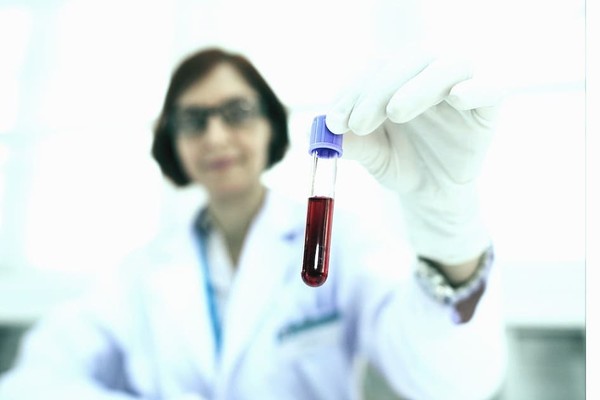 В Киеве предлагают сдать кровь и одновременно проверить антитела на коронавирус: адреса