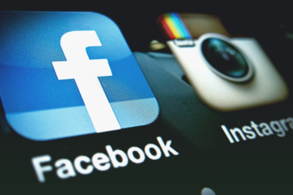 Facebook и Instagram  впервые в истории заблокировали президента США на длительное время