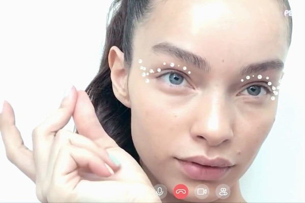 Будешь в тренде: известный французский бренд выпустил линейку виртуальной косметики