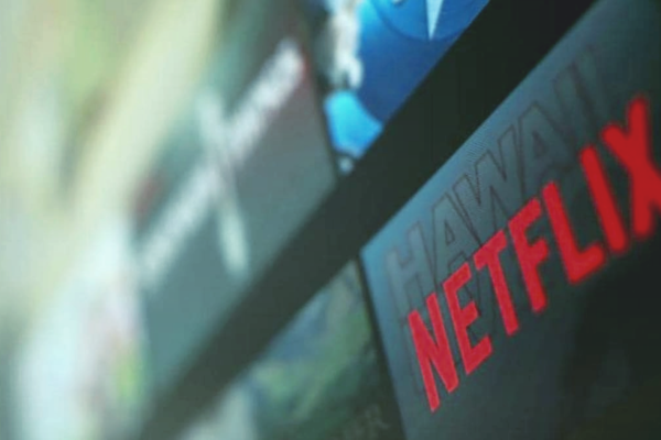 Netflix готовит функцию таймера сна: он остановит сериал, если зритель уснул