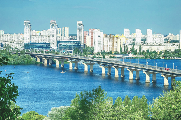 Вернут трамвай и установят велодорожки: в Киеве отремонтируют мост Патона