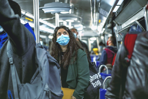 В мире число вакцинированных от COVID-19 уже больше, чем зараженных