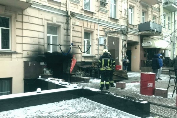 В сети массово собирают деньги на ремонт сгоревшей закусочной Bistro Bistro