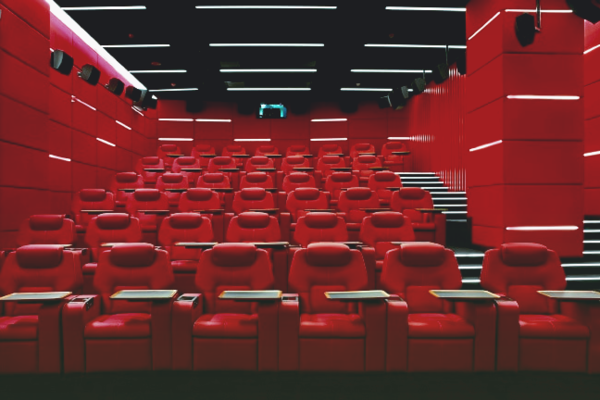 Кинотеатры открыли новую услугу и теперь сдают залы в аренду геймерам