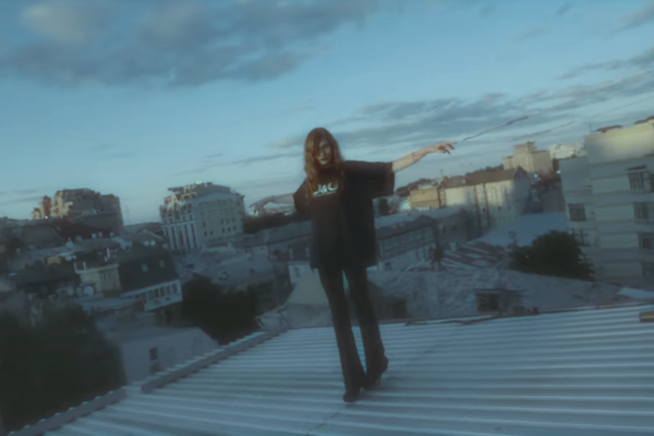 Певица Луна выпустила клип на песню «Жанна д'Арк», который снимали в Киеве