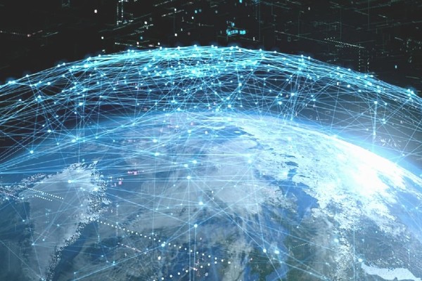 Поддержишь Илона Маска: когда в Украине появится интернет Starlink