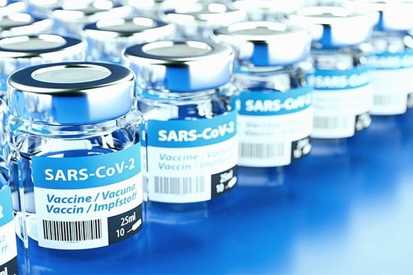 В Украине зарегистрировали вакцину Pfizer: когда и где начнется вакцинация