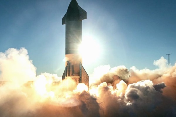 Во время испытания прототипа космического корабля Starship произошел взрыв. ВИДЕО