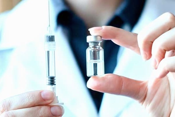 Минздрав развеял самые популярные мифы о вакцинации от коронавируса