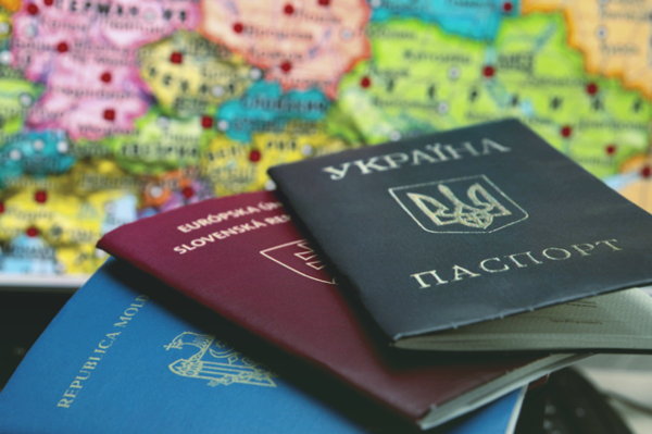 Двойное гражданство в Украине: кому разрешается и что будет под запретом