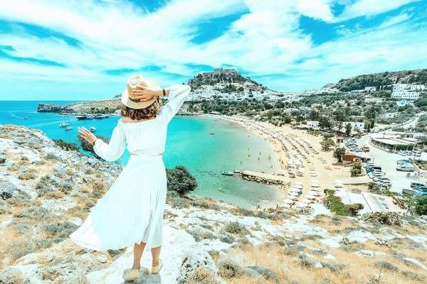 Греция собирается открыть туристический сезон: дата и условия