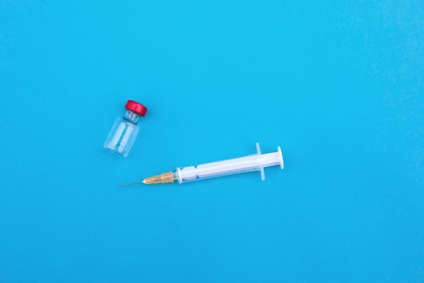 В Киеве открылась онлайн-запись на вакцинацию от коронавируса вне очереди