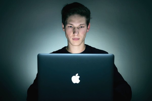 На официальном сайте Apple заработал раздел на украинском языке