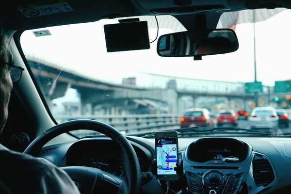 На семи киевских улицах изменят ограничения скорости движения транспорта