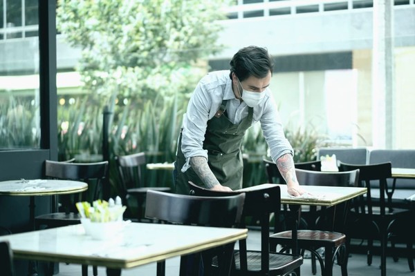 на сколько уменьшилось количество ресторанов за 2020 год в Украине