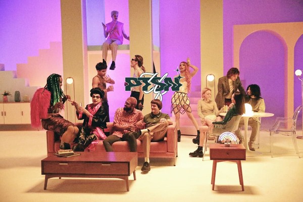 В Киеве сняли рекламу для крупнейшей в мире LGBTQ+ платформы