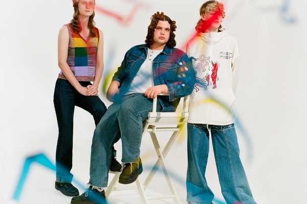 В Украине дизайнеры выпустили коллекцию в поддержку ЛГБТК+: одежду будут передавать бесплатно