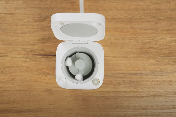 Появилась первая в мире стиральная машинка для беспроводных наушников