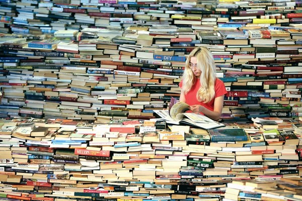 Тысячи цифровых книг: в Украине запустили новый диджитал проект Librarius