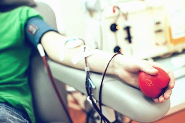 Представители ЛГБТ-сообщества теперь могут быть донорами крови в Украине