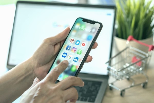 В Instagram появится функция, чтобы бороться с оскорбительными сообщениями