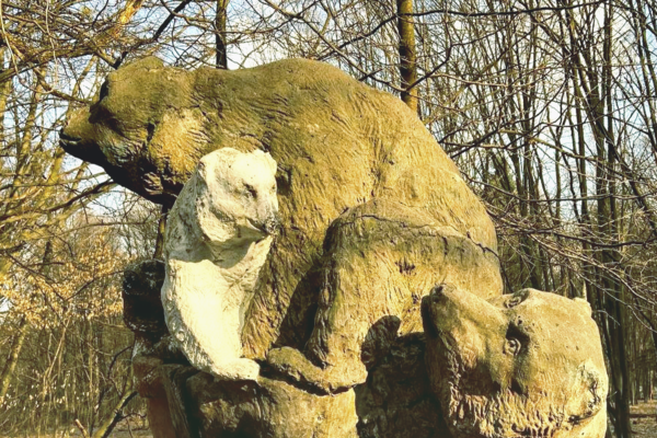 На ВДНХ собираются отреставрировать скульптуры и для этого просят киевлян поделиться своими фотоснимками