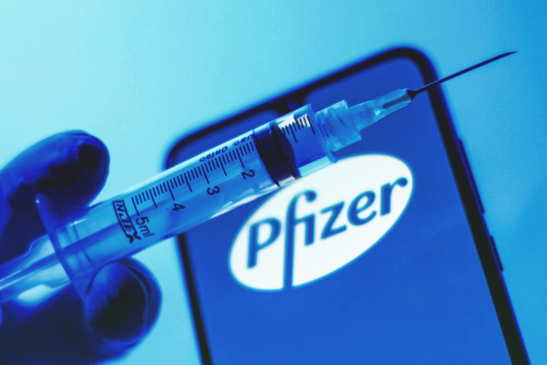 В Украину собираются поставить еще 10  миллионов доз вакцины Pfizer
