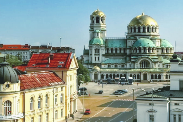 Из Киева на летний сезон запустят прямые рейсы в Болгарию