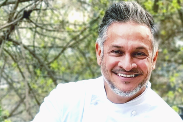 Известный ресторатор и шеф-повар Эктор Хименес-Браво получил вид на жительство в Украине