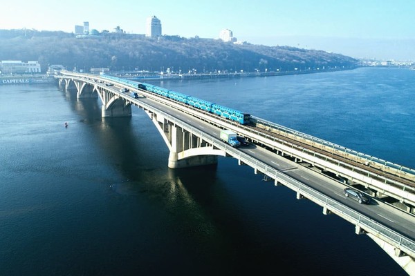 Впервые за 56 лет: киевский мост Метро ждет масштабная реконструкция