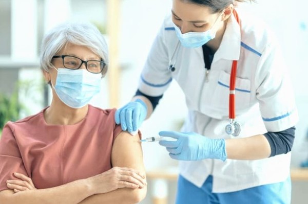 Сначала запишись: на этих выходных в Киеве проведут масштабную вакцинацию от коронавируса