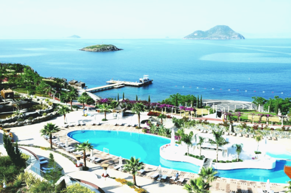 Украина  разрешит возвращаться из Турции без ПЦР-тестов на COVID-19