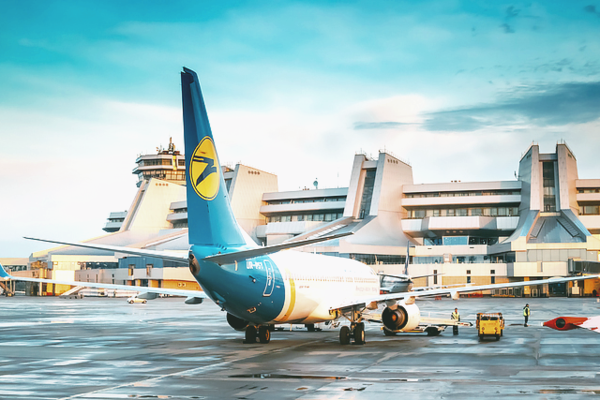 МАУ передумала запускать авиарейсы в Польшу