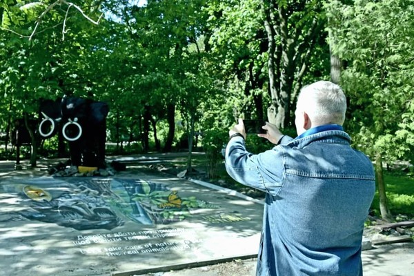 Пропасть в джунглях: в Киевском зоопарке появилась необычная фотозона