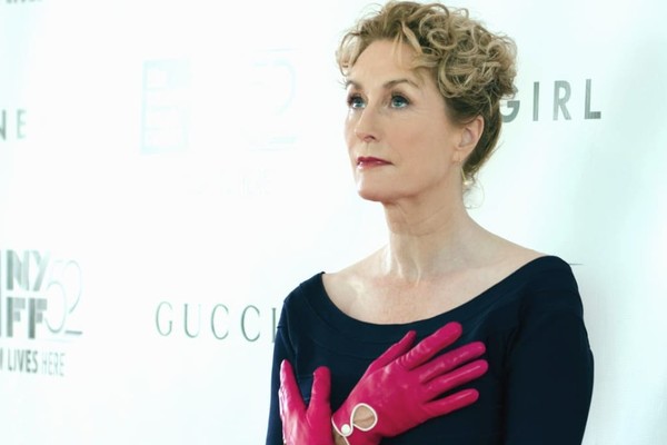 Американская актриса Лиза Бейнс умерла после аварии со скутером