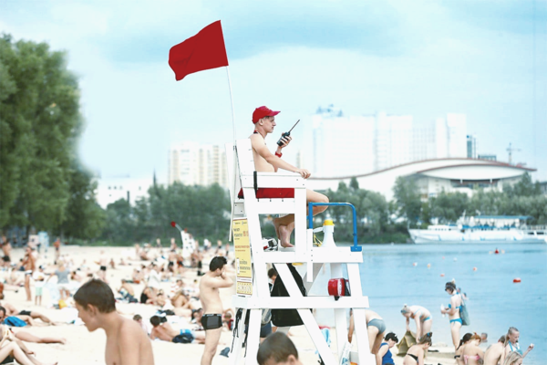 Пляжи Киева: на каких не рекомендовано купаться и что означают цветные флаги 