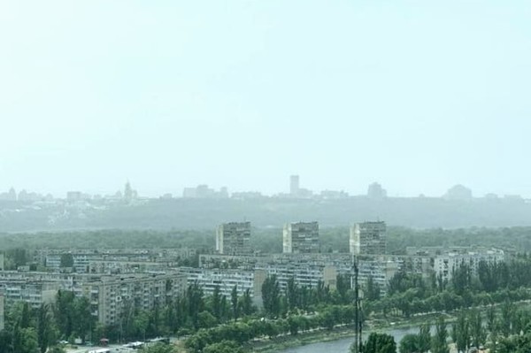 Метеорологи заявили, что Киев 21 и 22 июня 2021 года накрыла пылевая буря (фото)